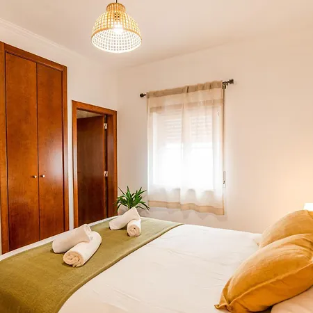 Donothing House - - Baleal