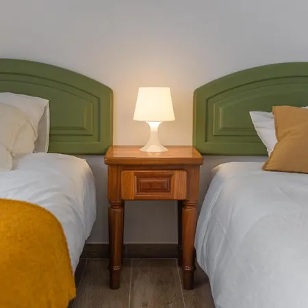 Πανσιόν Donothing House - - Baleal Ferrel (Leiria)