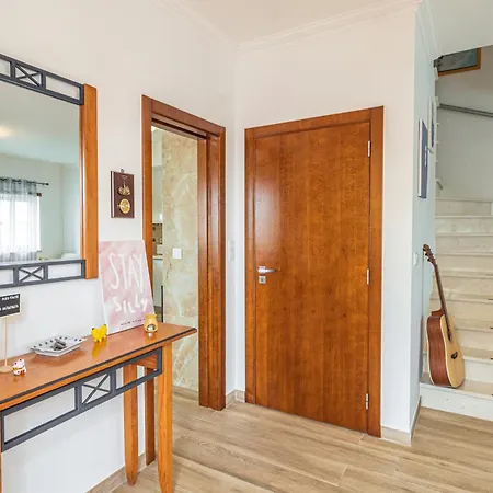 Donothing House - - Baleal Ferrel (Leiria)