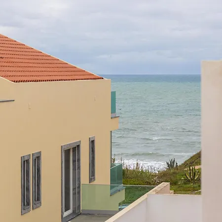 Donothing House - - Baleal