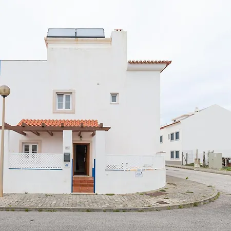 Πανσιόν Donothing House - - Baleal